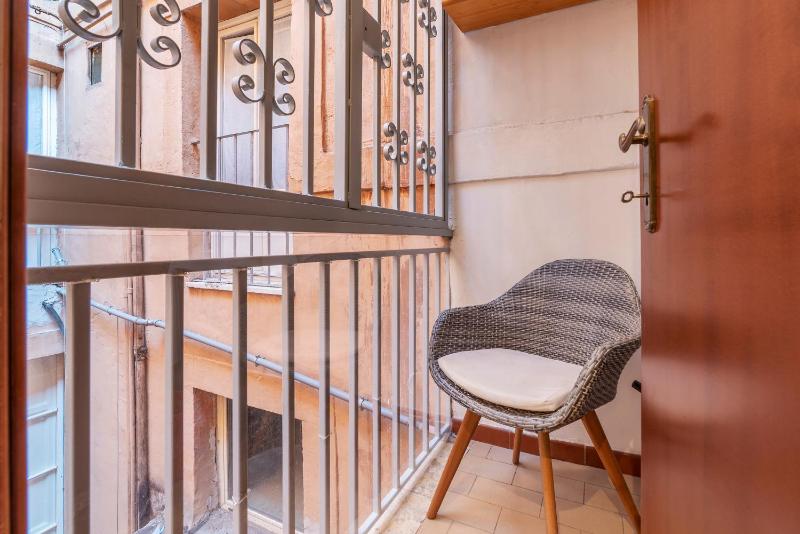 Giubbonari 23 - FromHometoRome - image 15