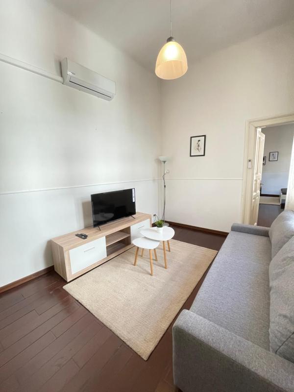 One-Bedroom Apartment image 1