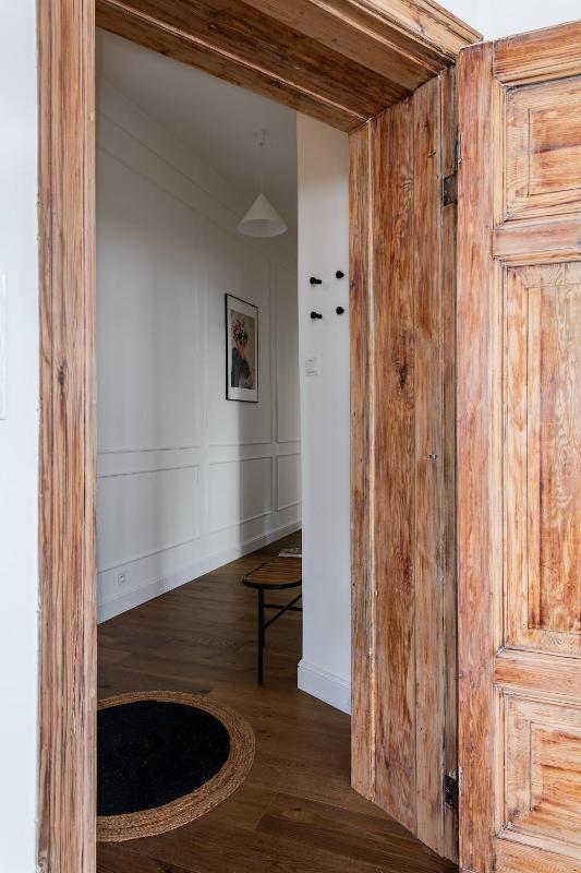 Grand21 by OneApartments Premium - image 26