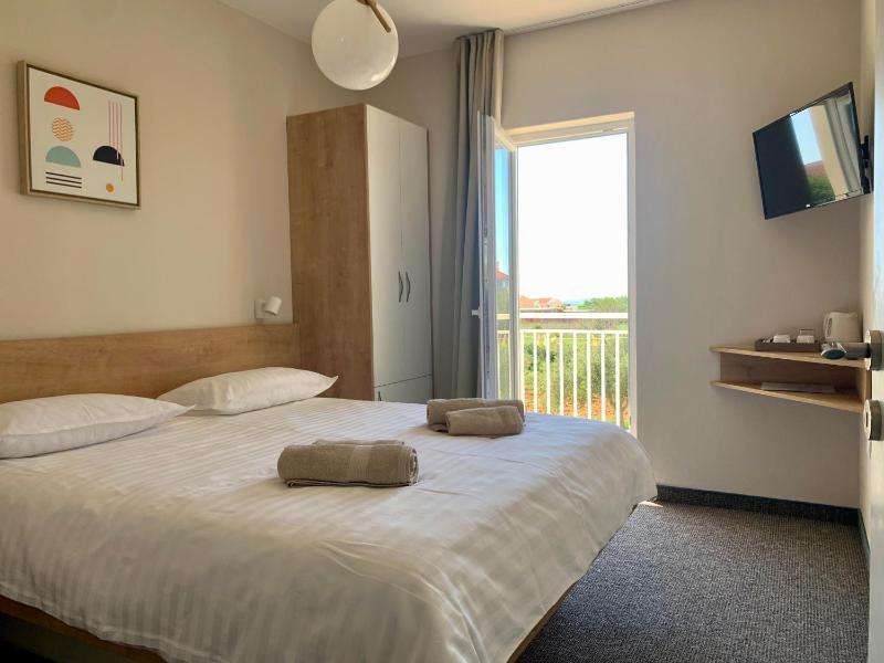 Double Room with Private Bathroom image 1