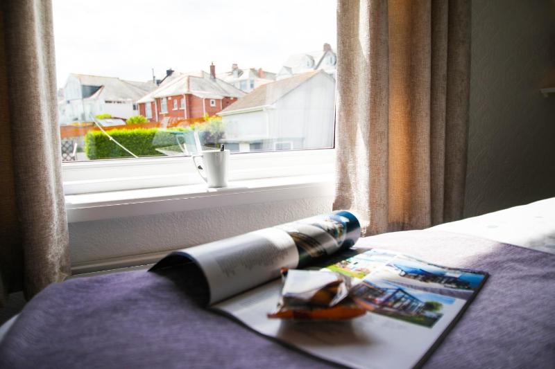 Double Room with Garden View with Private External Bathroom image 1