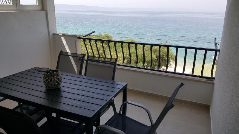 Two-Bedroom Apartment with Terrace and Sea View image 4