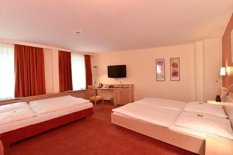 Family Room image 1