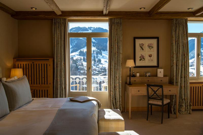 Deluxe Room Mountain View image 4