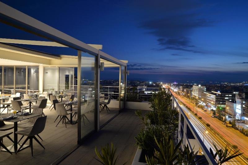 Deluxe Double or Twin Room with Acropolis View  image 2