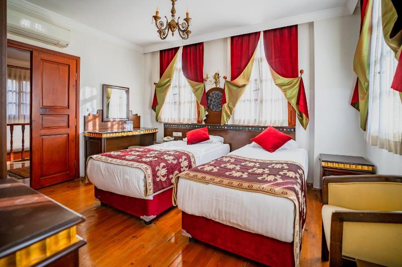 Standard Double or Twin Room image 1