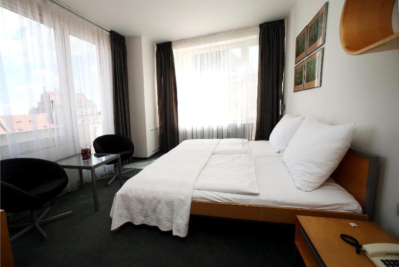 Budget Double or Twin Room image 3