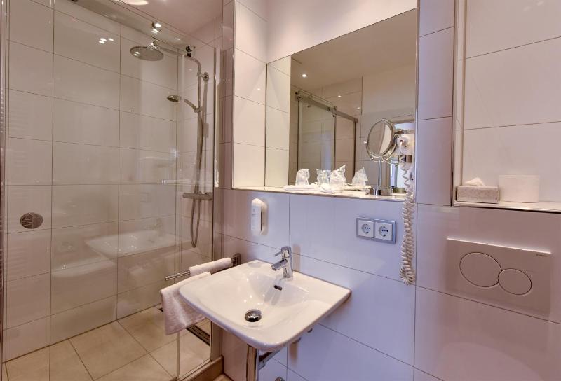 Junior Suite image 1
