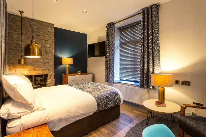 Deluxe Double Room with Shower image 3