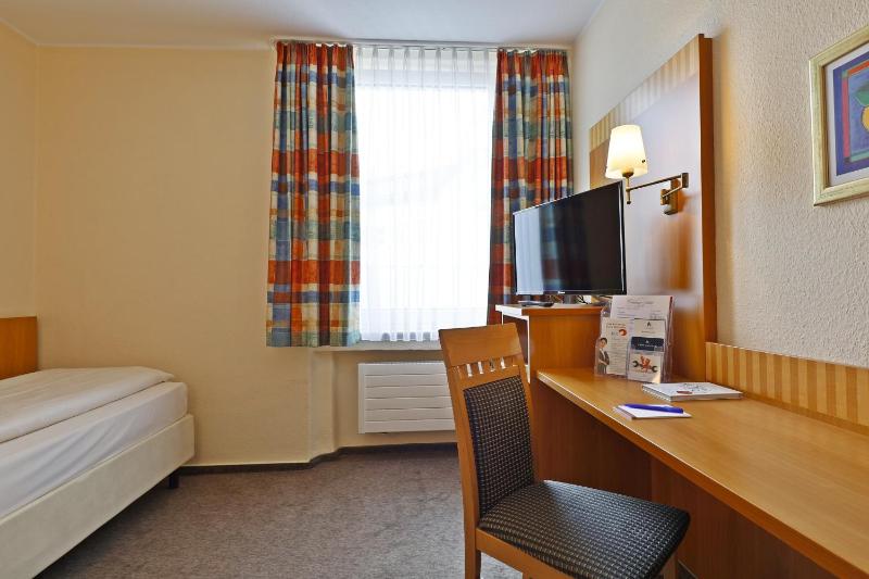 Comfort Single Room - Free City Ticket image 1