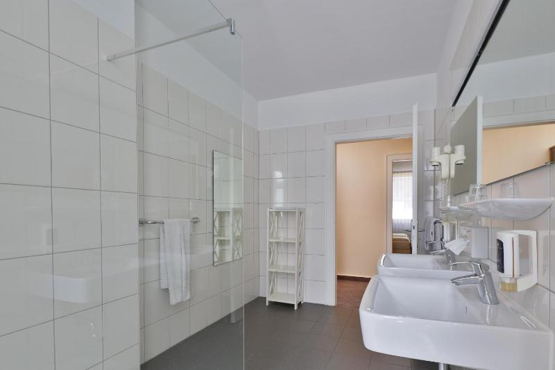 Comfort Double Room - Free City Ticket image 4