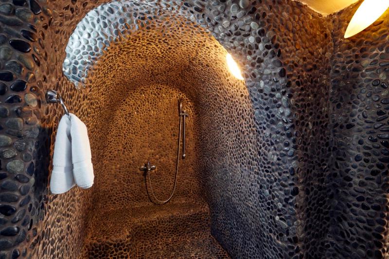 Cave House with Outdoor Hot Tub with Caldera View image 2