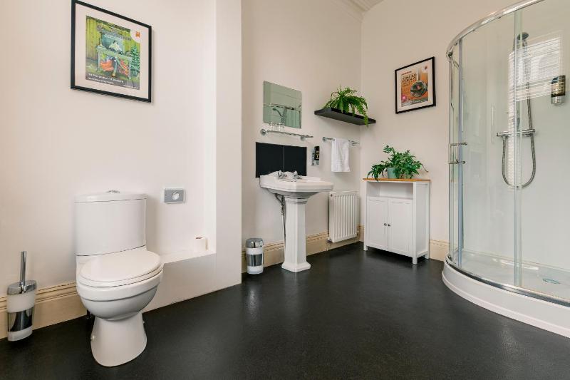 Superior Double Room image 3