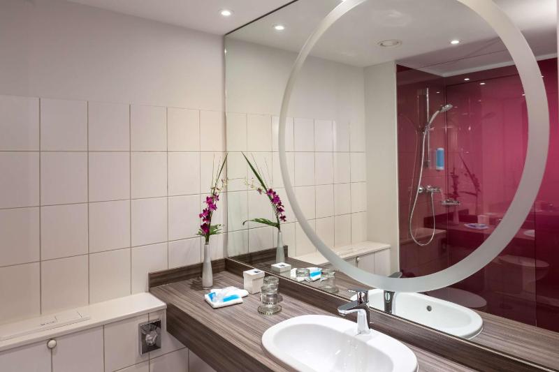 Standard Double Room image 1