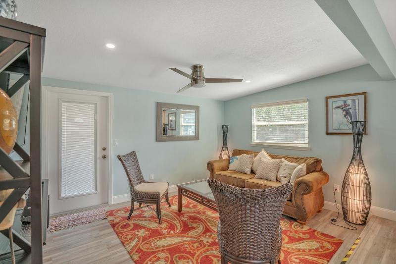 Private Cozy Sarasota Home home - image 18