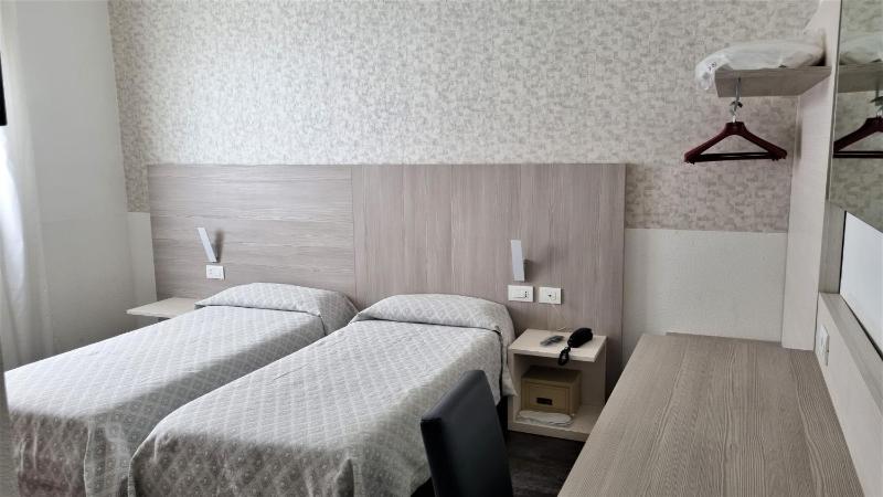 Double or Twin Room image 2
