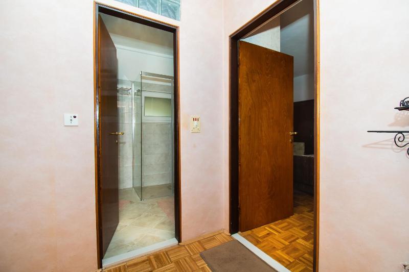 Apartment Mirjam - image 11