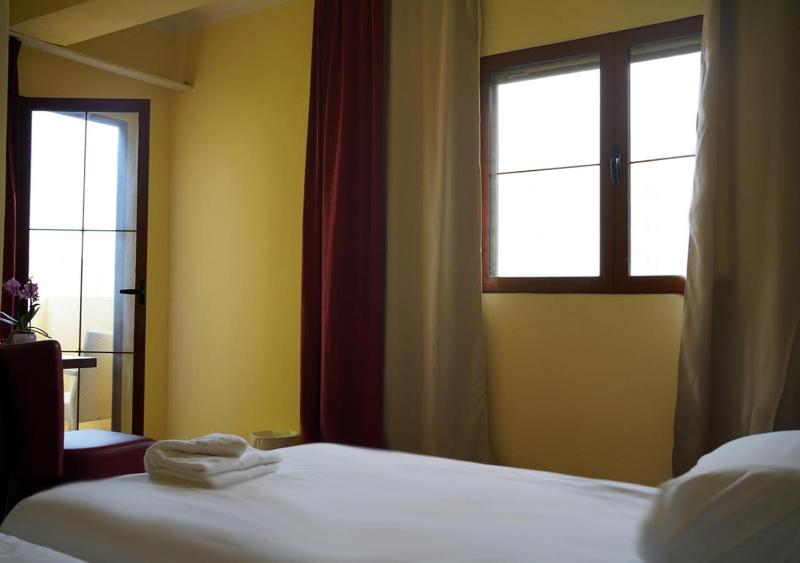 Das Hostal - image 12