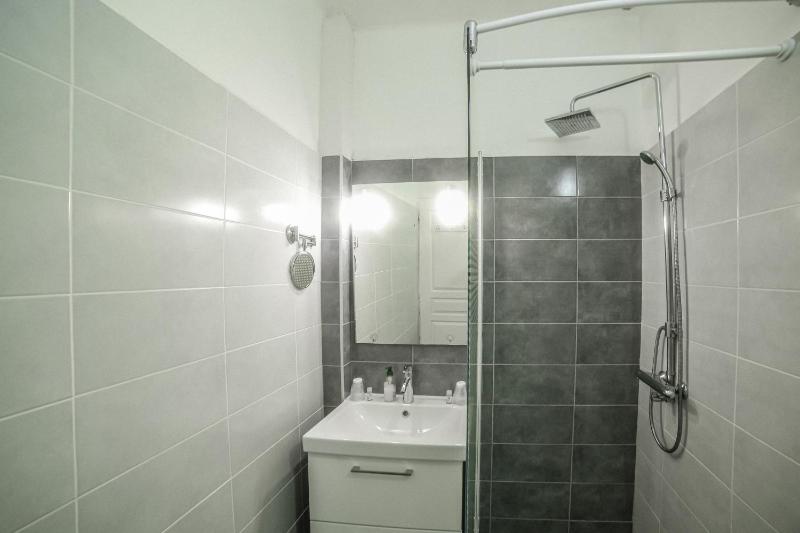 Double Room image 4