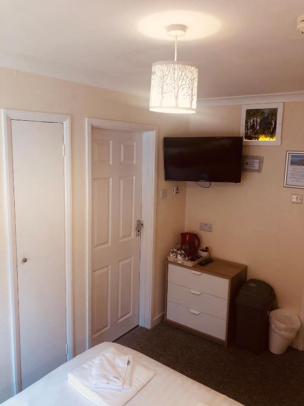 Budget Double Room image 2