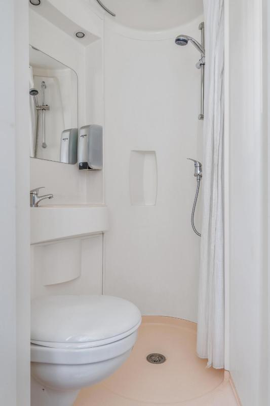 Double Room image 1
