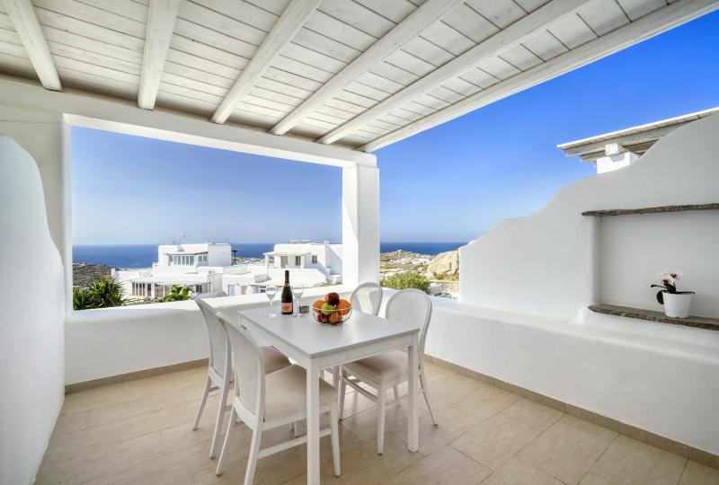 Apartment with Sea View image 1
