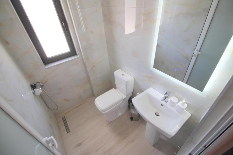 J&B Hotel - image 12