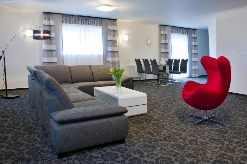 Deluxe Apartment image 3