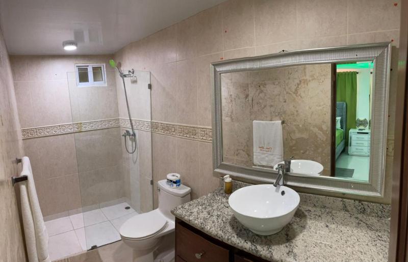 Cozy 1bd with common Jacuzzi - image 6