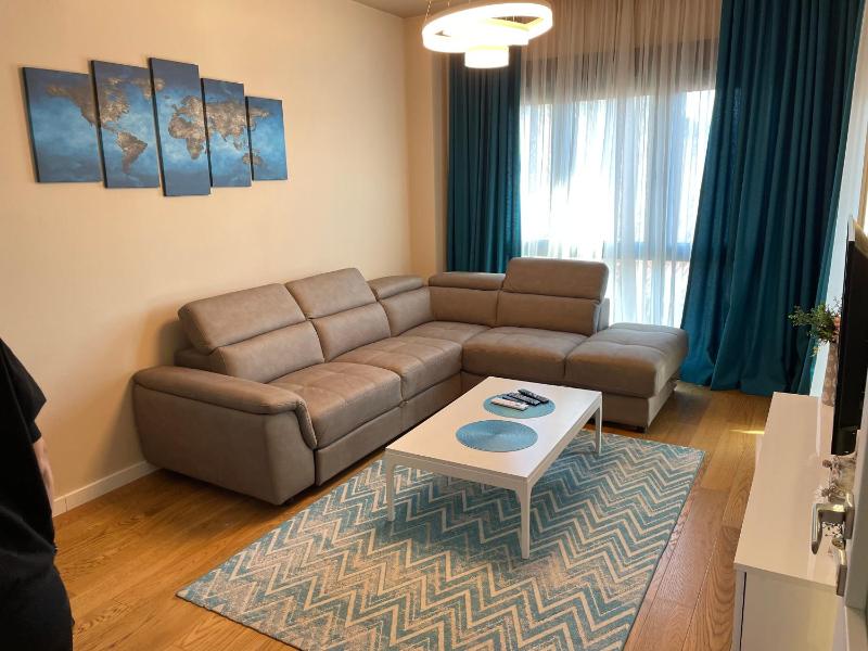 One-Bedroom Apartment image 3