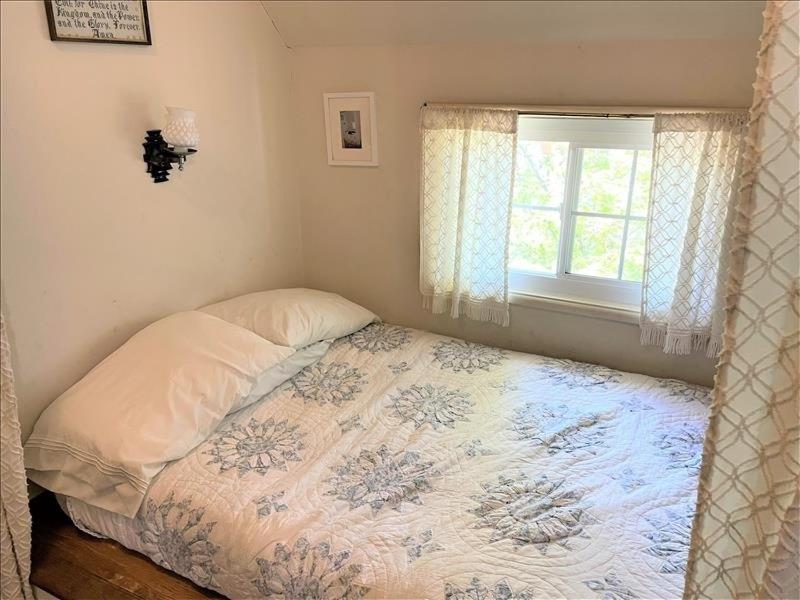 Two-Bedroom House image 2