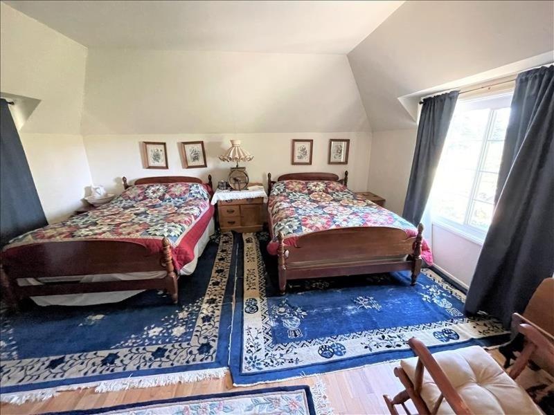Two-Bedroom House image 4