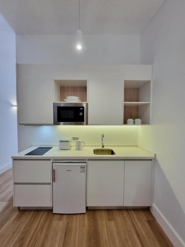 One-Bedroom Apartment image 4