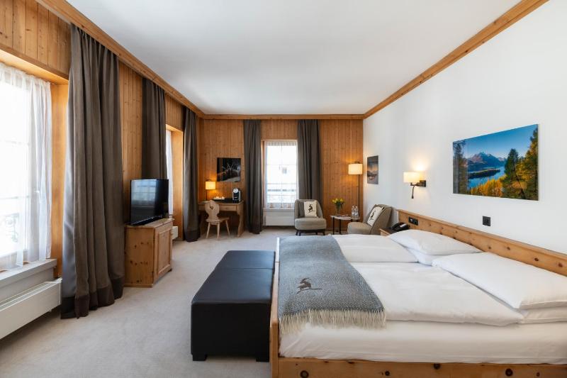 Deluxe Double Room image 1