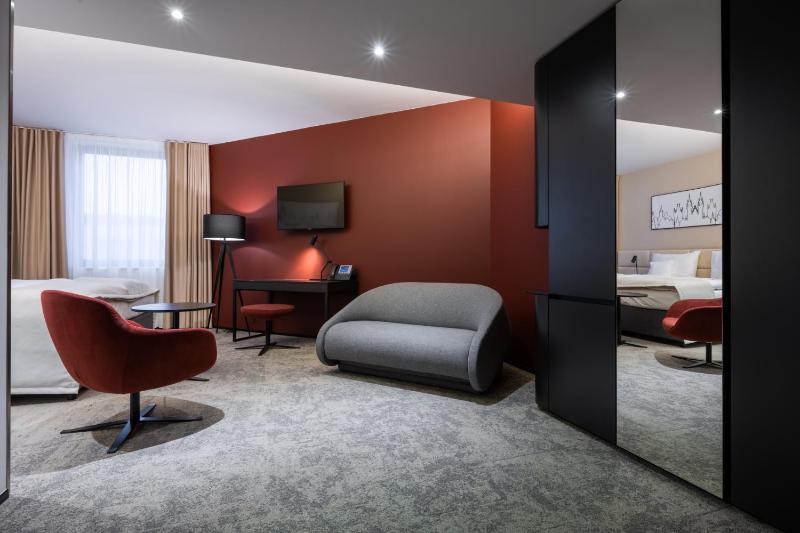 Double Room with Extra Bed image 4
