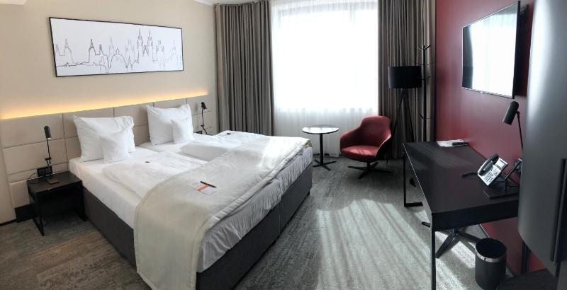 Standard Double or Twin Room image 3