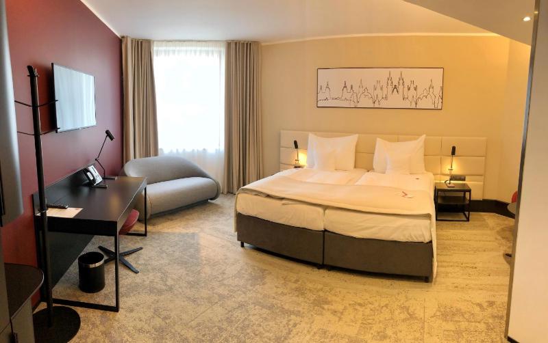 Double Room with Extra Bed image 3