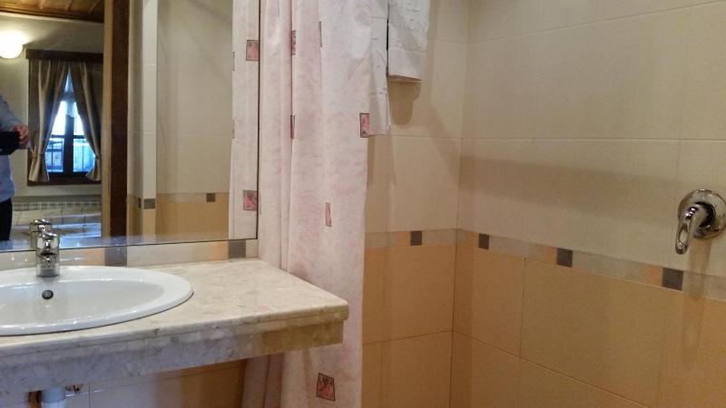 Double or Twin Room image 2