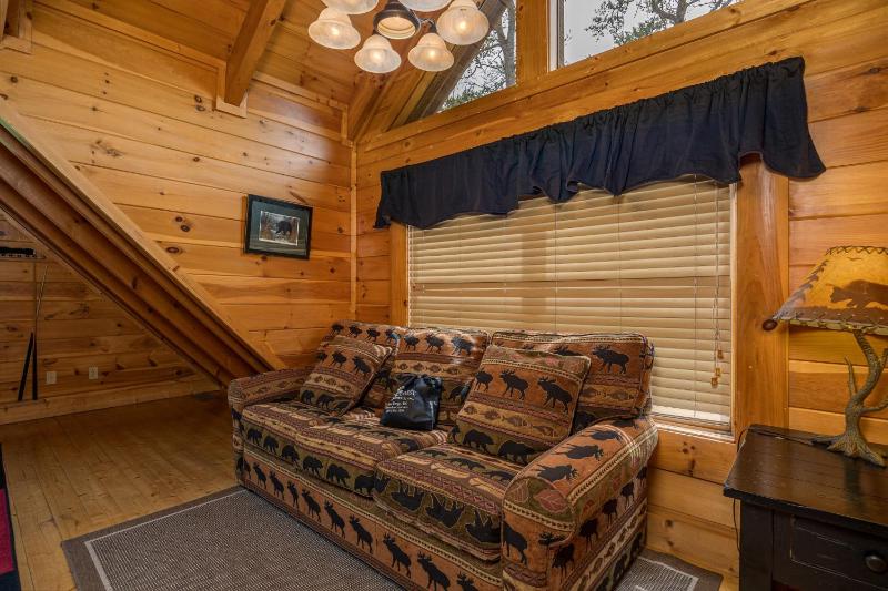 Luxurious Log Cabin Nestled in the Great Smoky Mountains - image 24