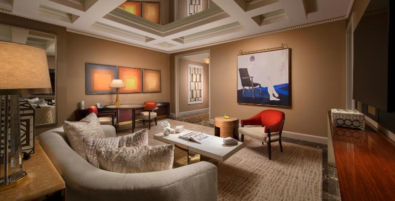 Wynn Tower Suite Parlor image 4