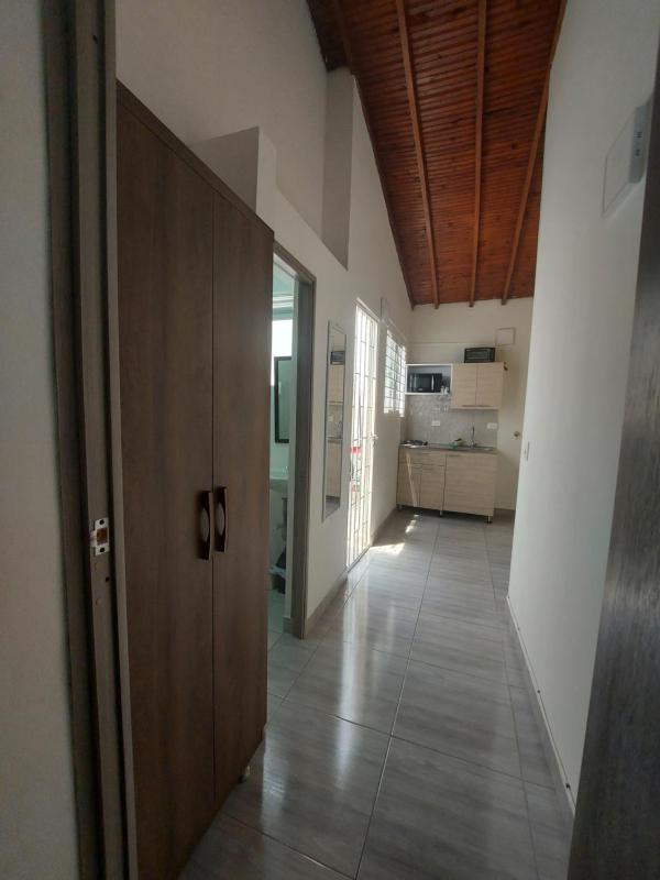 Aparta estudio amoblado 4 Medellín San Joaquín - image 14