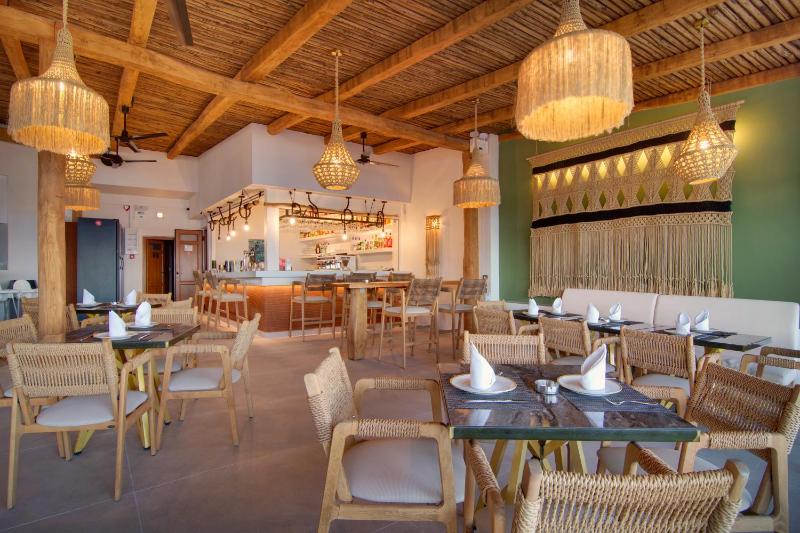 Valtos Beach Hotel - image 12