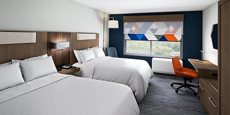Standard Room with Two Queen Beds image 4
