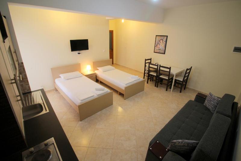 Erjon Apartments - image 3