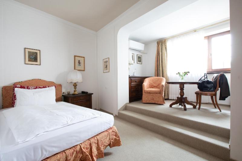 Single Room image 1
