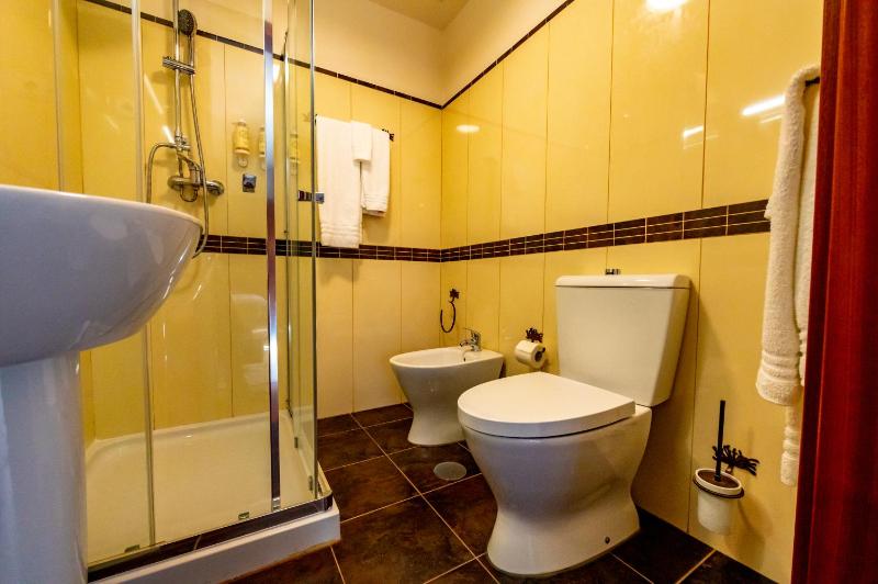 Double Room with Mountain View image 4