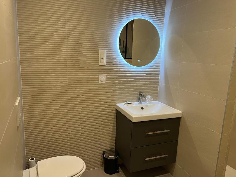 Double Room image 3