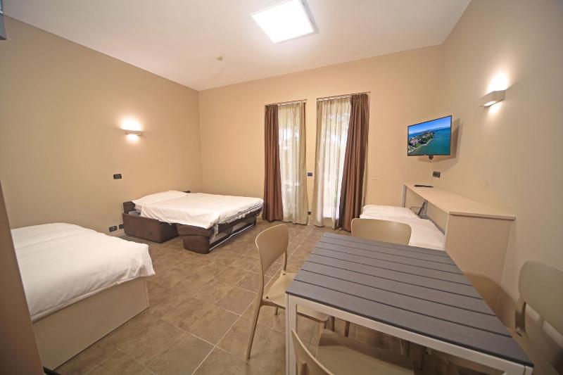 Family Room image 3