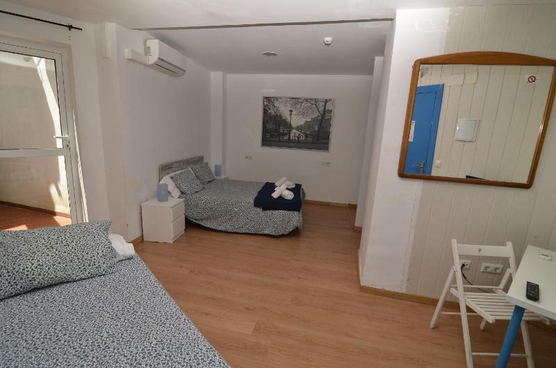 Triple Room image 2