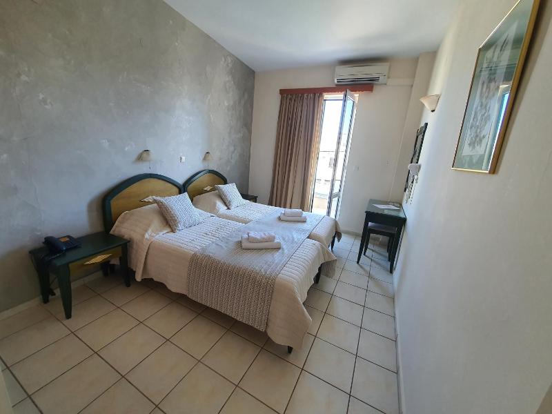 One-Bedroom Apartment image 2